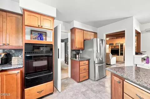 610 Fernwood Dr, Oxnard, CA 93030 photo 13