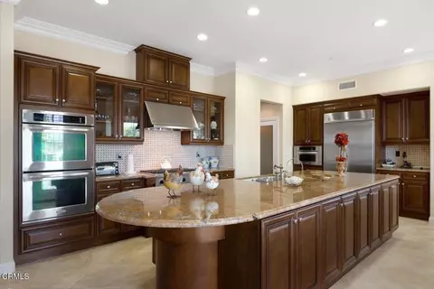 Kitchen - 1734 Aleutian Way, Oxnard, CA 93035 photo 3 of 3