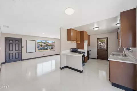 Other - 555 Del Sur Way, Oxnard, CA 93033 photo 2 of 5