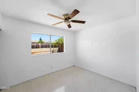 Bedroom - 555 Del Sur Way, Oxnard, CA 93033 photo 3 of 4