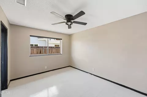Bedroom - 555 Del Sur Way, Oxnard, CA 93033 photo 4 of 4