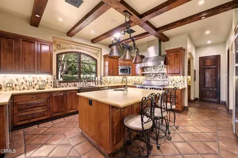 Kitchen - 4797 Northridge Dr, Somis, CA 93066 photo 2 of 6
