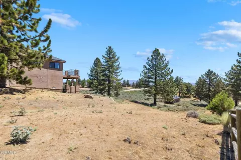 Exterior - 25620 High Rock Ct, Tehachapi, CA 93561 photo 6 of 7