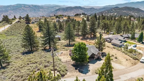 View/Area - 25620 High Rock Ct, Tehachapi, CA 93561 photo 2 of 10