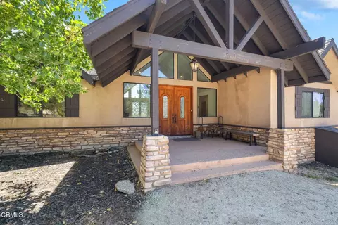Exterior - 25620 High Rock Ct, Tehachapi, CA 93561 photo 4 of 7
