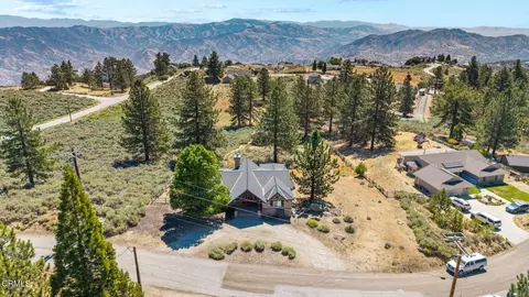 View/Area - 25620 High Rock Ct, Tehachapi, CA 93561 photo 1 of 10