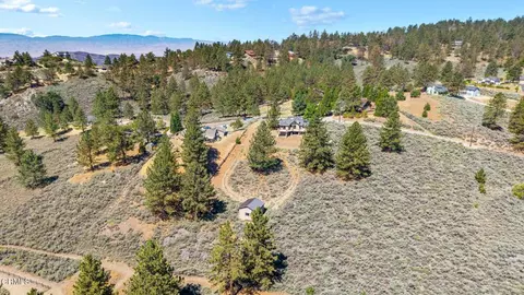 View/Area - 25620 High Rock Ct, Tehachapi, CA 93561 photo 4 of 10