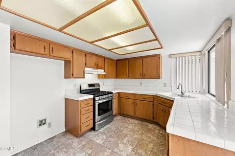 Kitchen - 192 La Veta Dr, Camarillo, CA 93012 photo 3 of 3
