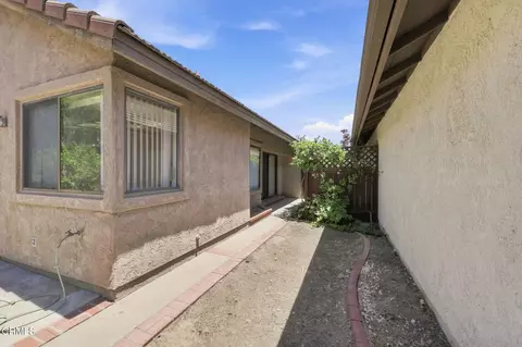 Exterior - 192 La Veta Dr, Camarillo, CA 93012 photo 9 of 14