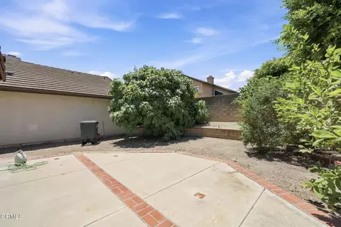 Exterior - 192 La Veta Dr, Camarillo, CA 93012 photo 5 of 14