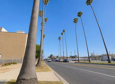1026 S C St, Oxnard, CA 93030 photo 2