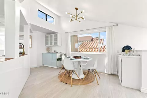 Dining - 2301 Chico Ct, Oxnard, CA 93035 photo 1 of 4
