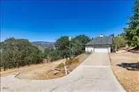 Exterior - 30435 Horsethief Dr, Tehachapi, CA 93561 photo 6 of 12
