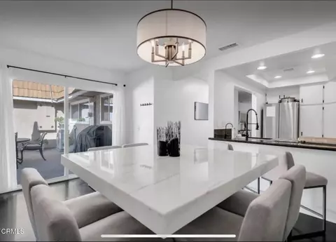 Dining - 3615 Isle Way, Oxnard, CA 93035 photo 1 of 2
