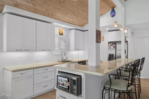 Kitchen - 141 Pasadena Ave, Oxnard, CA 93035 photo 6 of 9