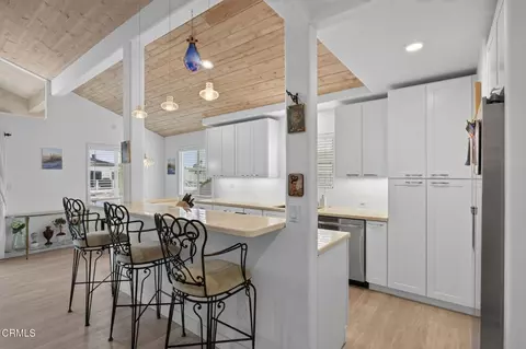 Kitchen - 141 Pasadena Ave, Oxnard, CA 93035 photo 9 of 9