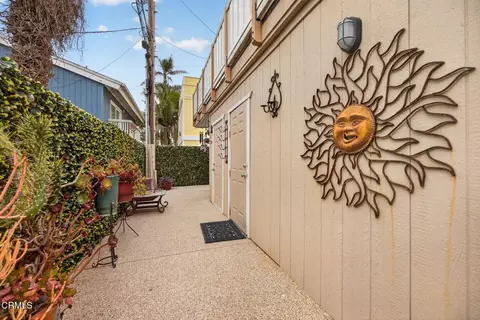 Exterior - 141 Pasadena Ave, Oxnard, CA 93035 photo 3 of 4