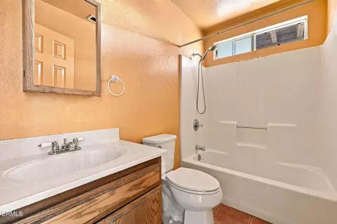 Bath - 87 Olive St, Oak View, CA 93022 photo 3 of 3