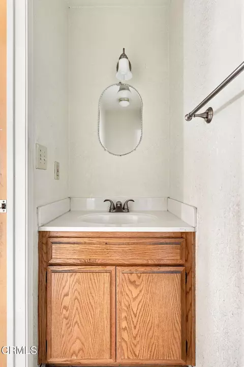 Bath - 87 Olive St, Oak View, CA 93022 photo 1 of 3