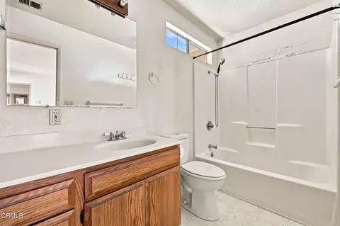 Bath - 87 Olive St, Oak View, CA 93022 photo 2 of 3
