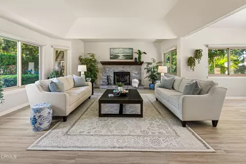 Living - 10539 Chippenham Rd, Santa Rosa Valley, CA 93012 photo 1 of 7