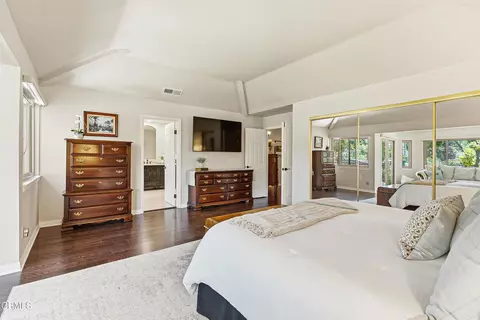 Bedroom - 10539 Chippenham Rd, Santa Rosa Valley, CA 93012 photo 13 of 13