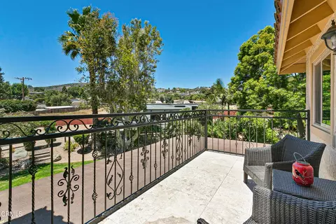 Exterior - 10539 Chippenham Rd, Santa Rosa Valley, CA 93012 photo 4 of 20