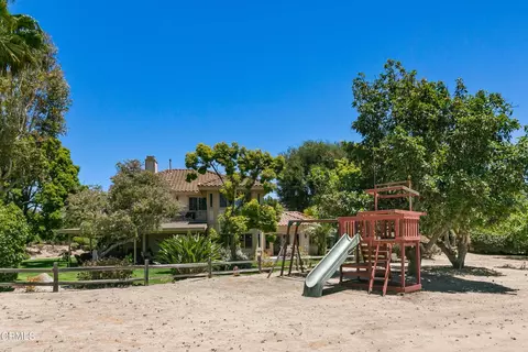 Exterior - 10539 Chippenham Rd, Santa Rosa Valley, CA 93012 photo 19 of 20