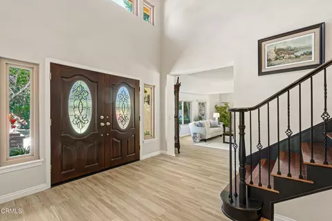 Entry Way - 10539 Chippenham Rd, Santa Rosa Valley, CA 93012 photo 1 of 3