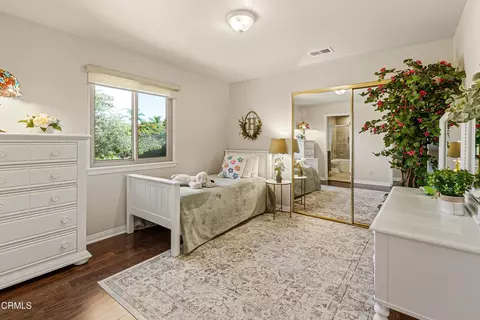 Bedroom - 10539 Chippenham Rd, Santa Rosa Valley, CA 93012 photo 3 of 13