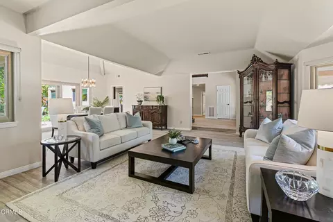 Living - 10539 Chippenham Rd, Santa Rosa Valley, CA 93012 photo 2 of 7