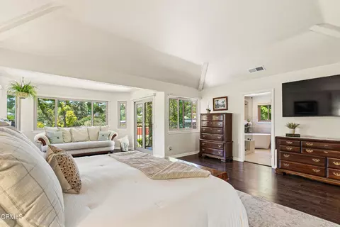 Bedroom - 10539 Chippenham Rd, Santa Rosa Valley, CA 93012 photo 12 of 13
