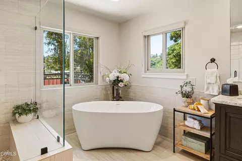 Bath - 10539 Chippenham Rd, Santa Rosa Valley, CA 93012 photo 12 of 12