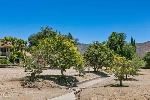 Exterior - 10539 Chippenham Rd, Santa Rosa Valley, CA 93012 photo 18 of 20