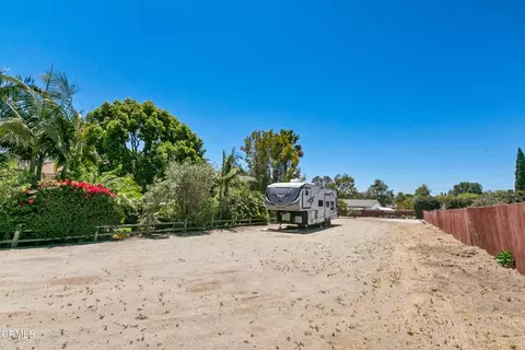 Exterior - 10539 Chippenham Rd, Santa Rosa Valley, CA 93012 photo 15 of 20