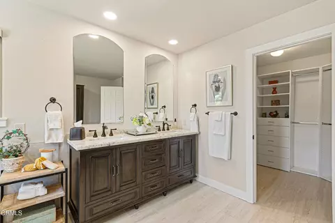 Bath - 10539 Chippenham Rd, Santa Rosa Valley, CA 93012 photo 7 of 12