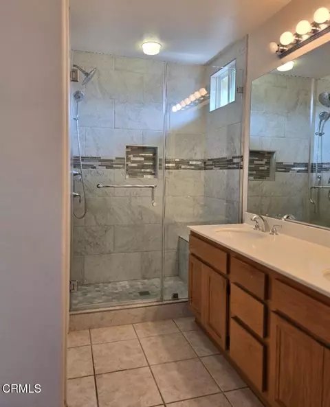 Bath - 709 Corte Valdez, Oxnard, CA 93030 photo 2 of 5