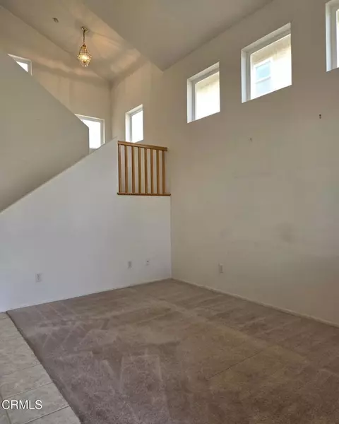 Living - 709 Corte Valdez, Oxnard, CA 93030 photo 1 of 2