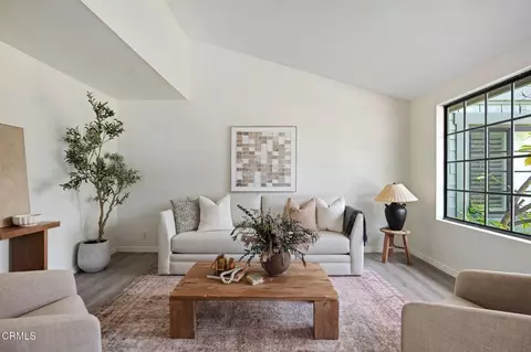 Living - 3420 Olds Rd, Oxnard, CA 93033 photo 3 of 6
