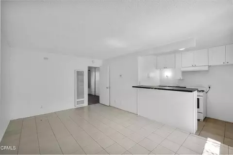Living - 1920 N H St #134, Oxnard, CA 93036 photo 1 of 4