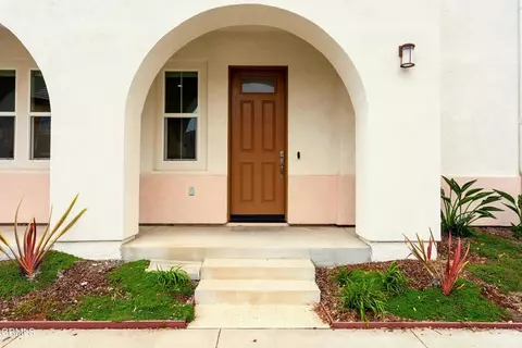 Exterior - 1625 Range Rd, Oxnard, CA 93036 photo 3 of 10