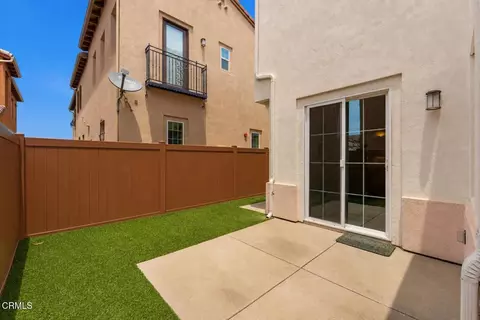 Exterior - 1625 Range Rd, Oxnard, CA 93036 photo 6 of 10