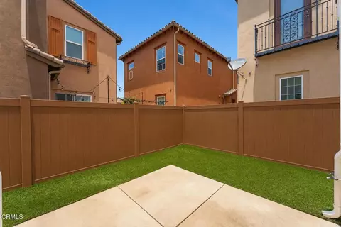 Exterior - 1625 Range Rd, Oxnard, CA 93036 photo 5 of 10