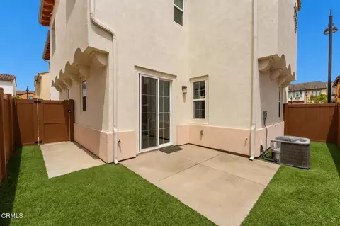 Exterior - 1625 Range Rd, Oxnard, CA 93036 photo 4 of 10