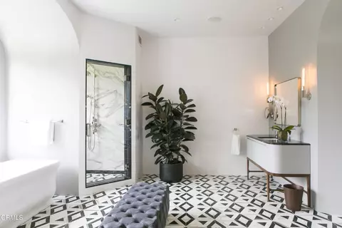Bath - 620 Stonehouse Ln, Montecito, CA 93108 photo 3 of 3