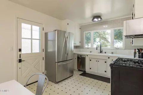 Kitchen - 115 Valley View Dr, Oak View, CA 93022 photo 1 of 3