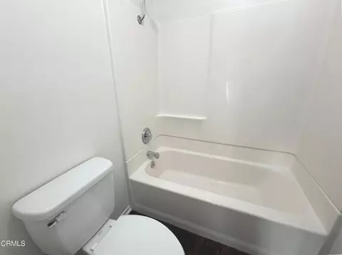 Bath - 2304 Miramar Walk, Oxnard, CA 93035 photo 3 of 3