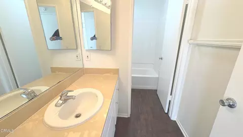 Bath - 2304 Miramar Walk, Oxnard, CA 93035 photo 1 of 3