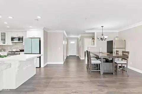 565 E Olive St, Oxnard, CA 93033 photo 9
