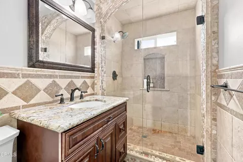 565 E Olive St, Oxnard, CA 93033 photo 18